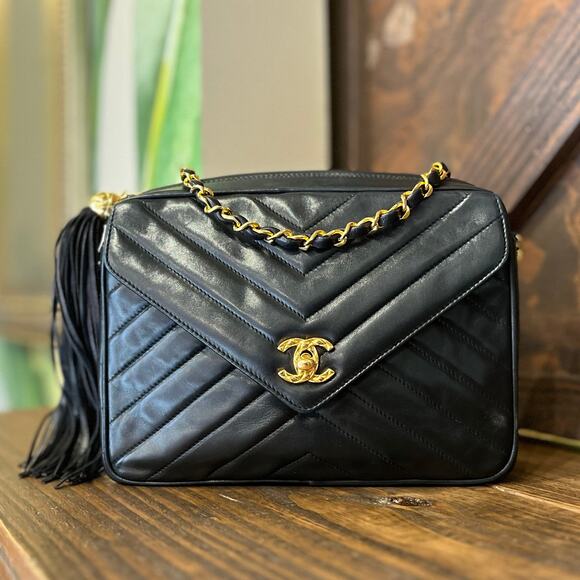 CHANEL Vintage Chevron Lambskin Shoulder Bag - Picture 1 of 13